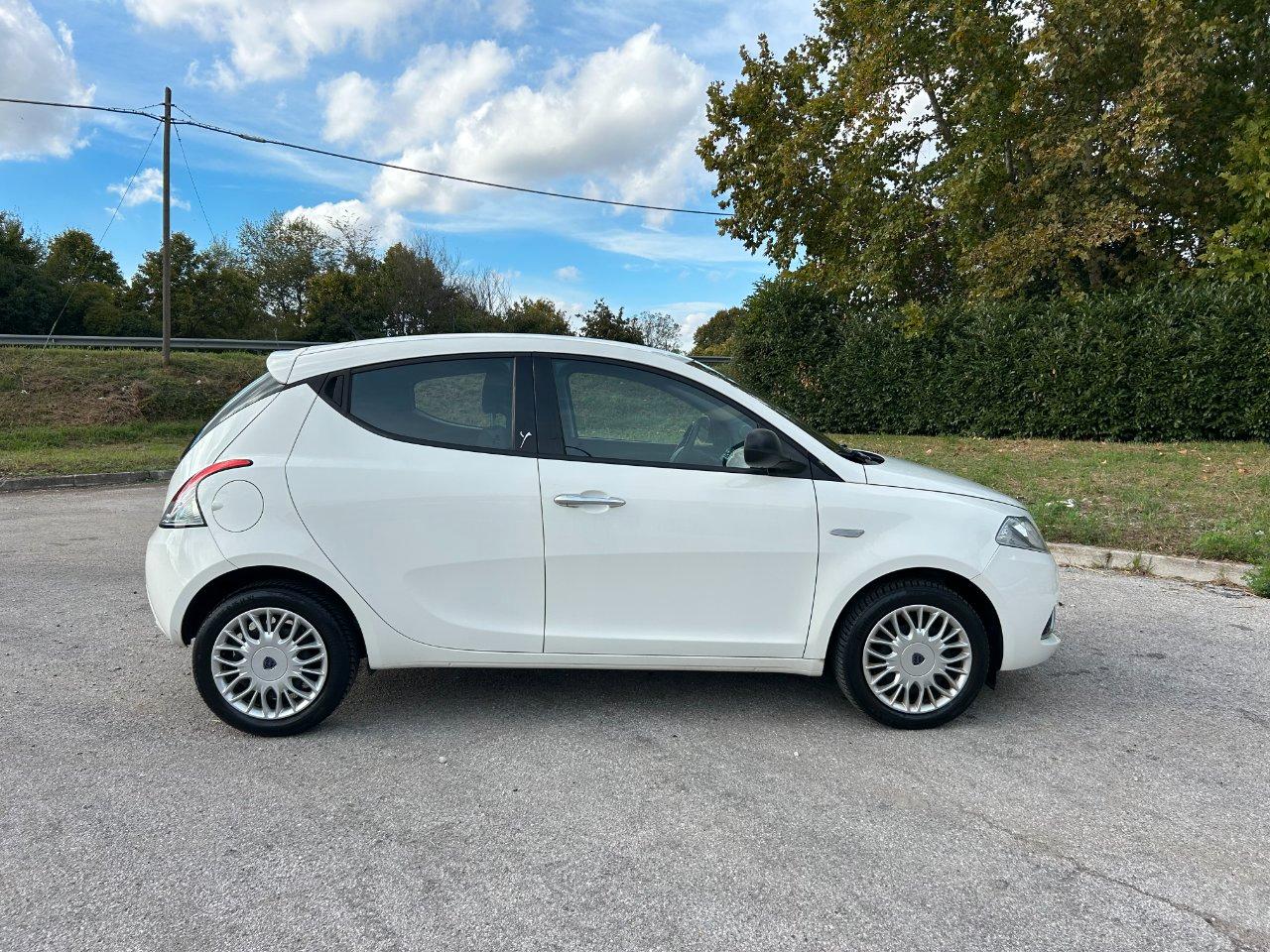 Lancia Ypsilon 5 Porte Ypsilon 1.2 GPL Silver 69cv