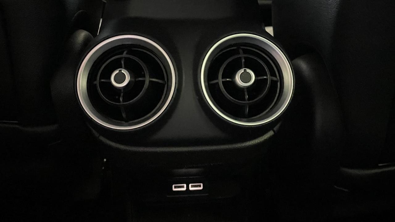 Alfa Romeo Stelvio 2.2 Turbodiesel 180 CV AT8 RWD Executive
