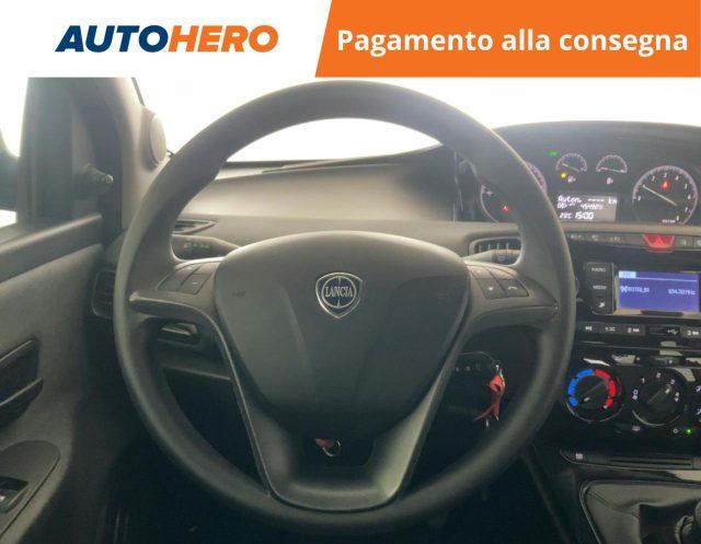 LANCIA Ypsilon 1.0 FireFly 5 porte S&S Hybrid Ecochic Silver