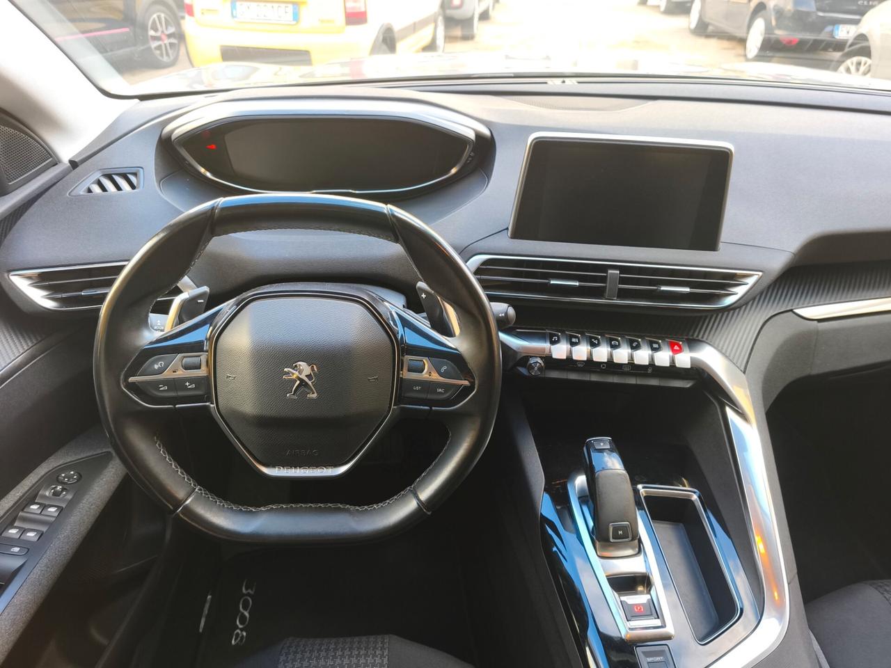 Peugeot 3008 HDi 130 CV EAT8 Business