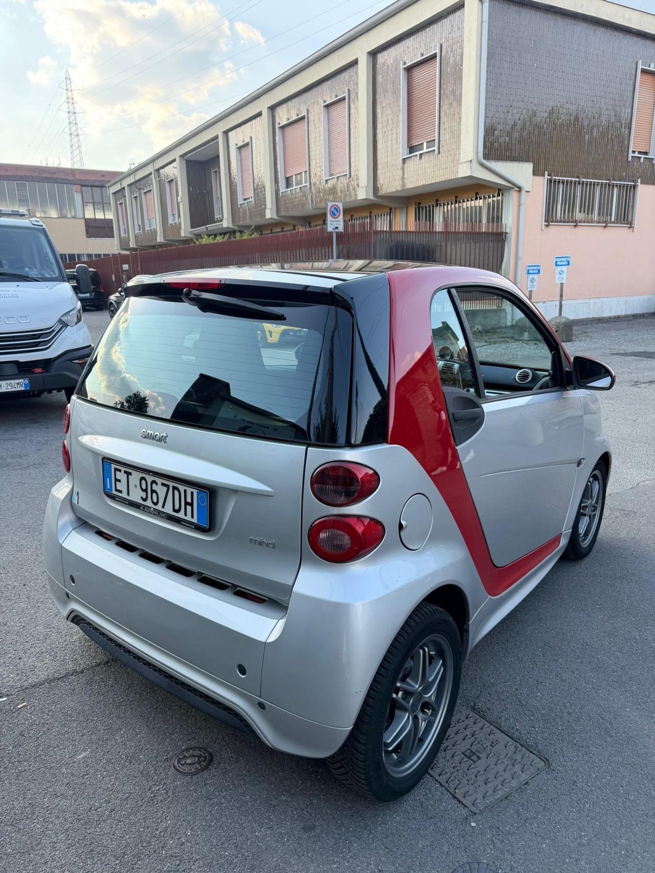 Smart 451 allestimento Brabus benzina euro 5/b con servosterzo