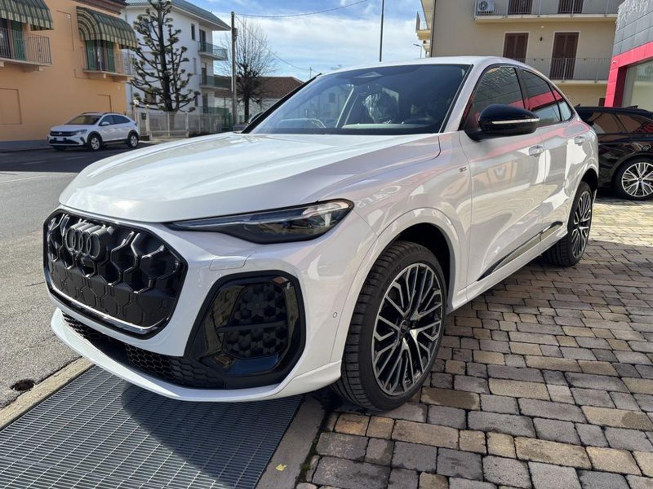 Audi Q5 SPB 40 TDI 204 CV quattro S tronic Identity Black