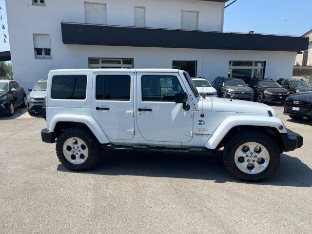 JEEP Wrangler Unlimited 2.8 CRD DPF Sahara Auto
