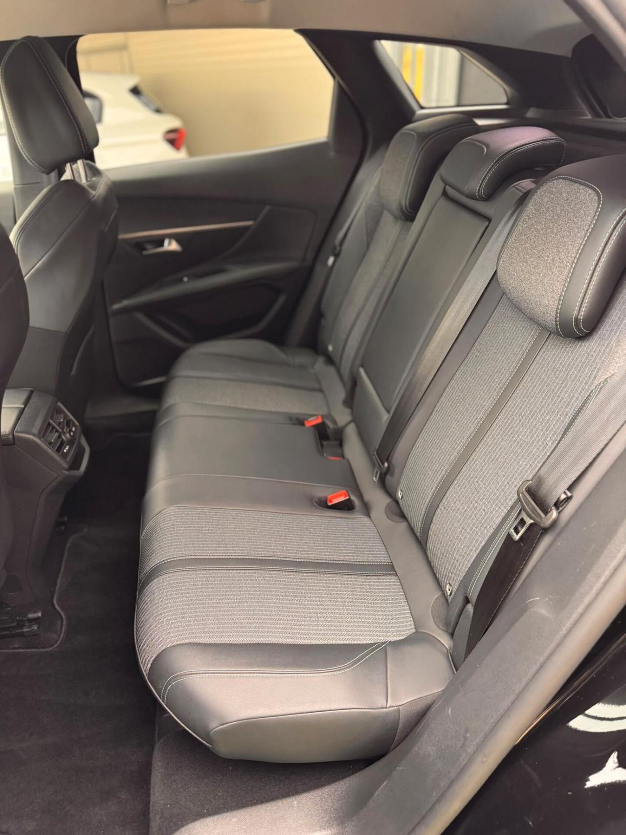 Peugeot 3008 1.5 BlueHDi 130CV S&S Allure