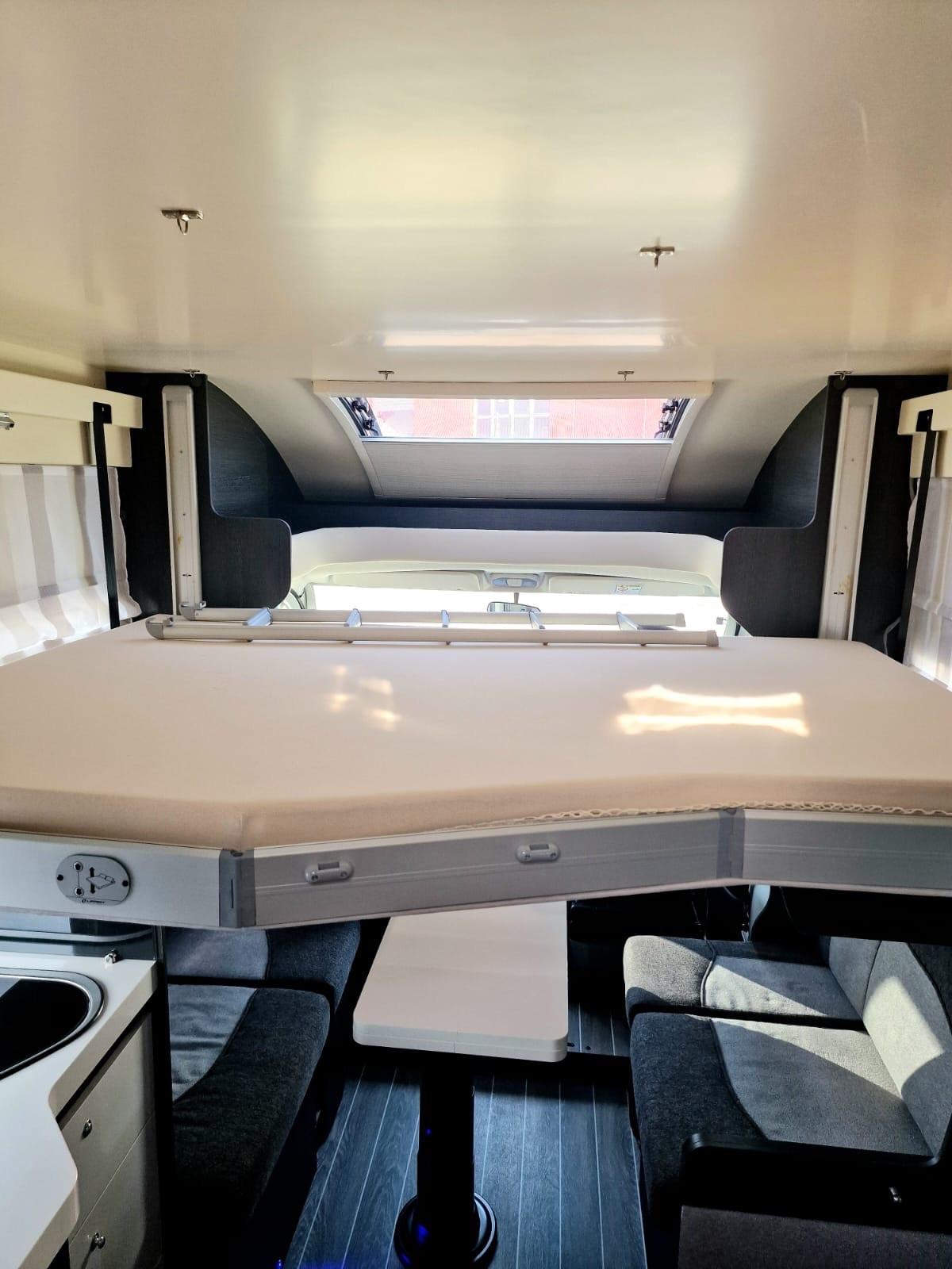 Roller Team semi integrale del 2025 in saldo 700