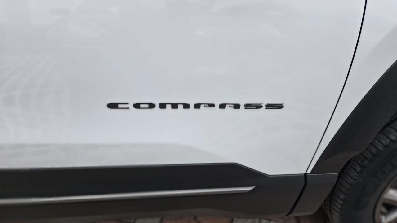 Jeep Compass 1.2 turbo 48V e-hybrid First Edition fwd 145cv edct6 Uff Italy