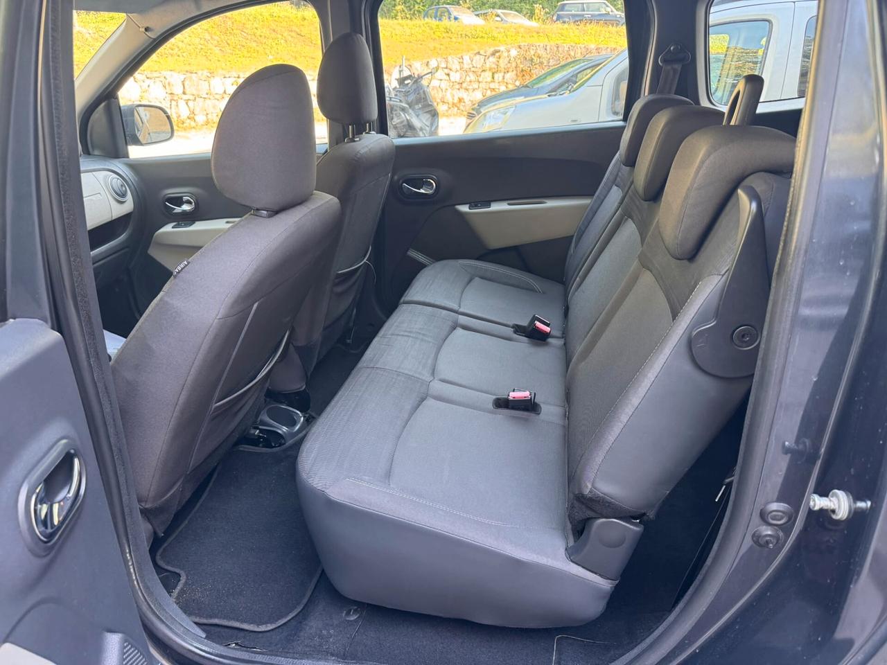 Dacia Lodgy 1.5 dCi 110CV 7 posti LAUREATE GARANZIA 1 ANNO