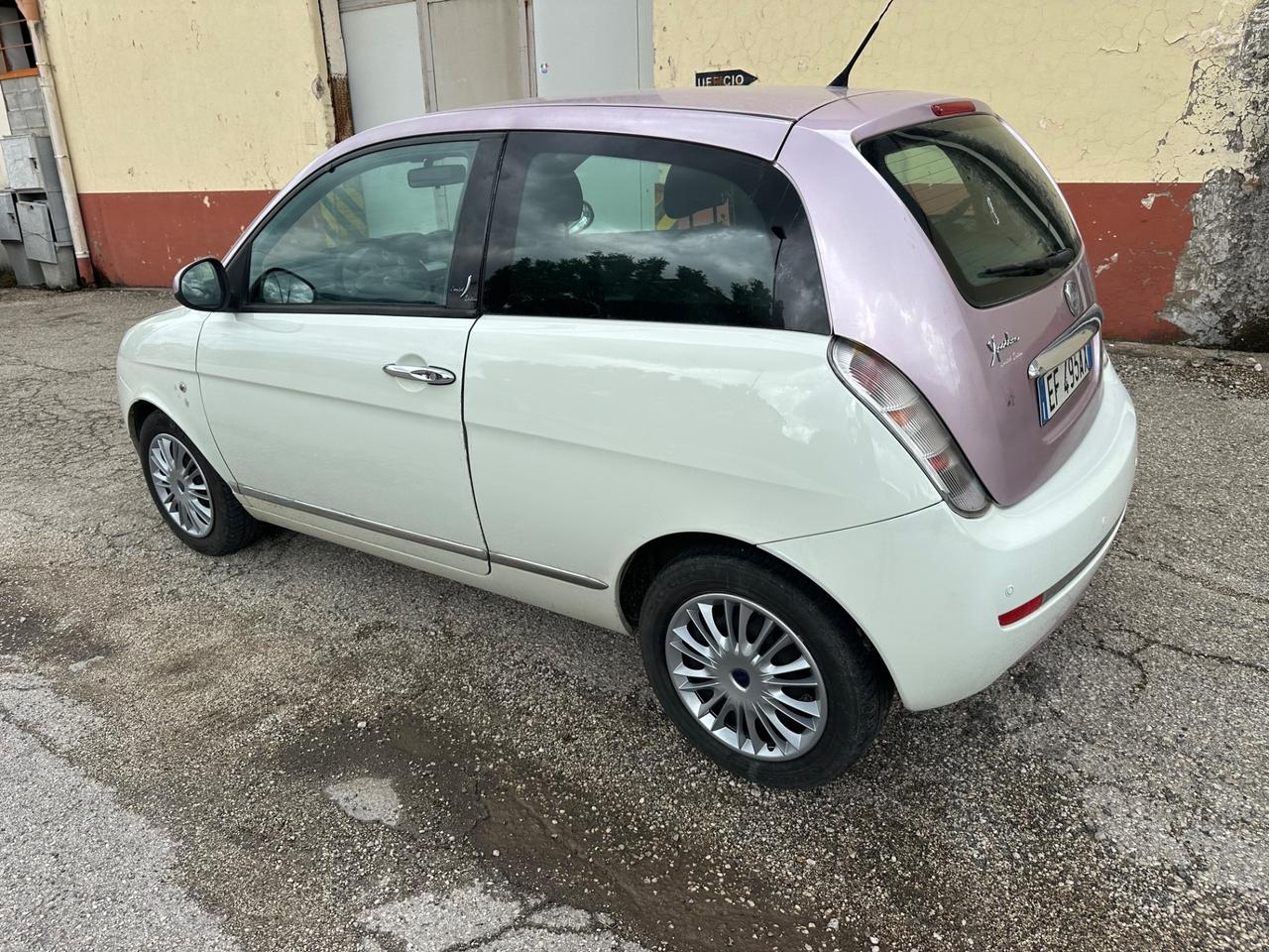 Lancia Ypsilon 1.3 MJT 75 CV
