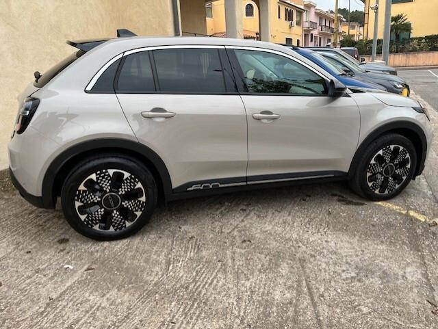 Fiat 600 Hybrid 110 CV DCT MHEV La Prima