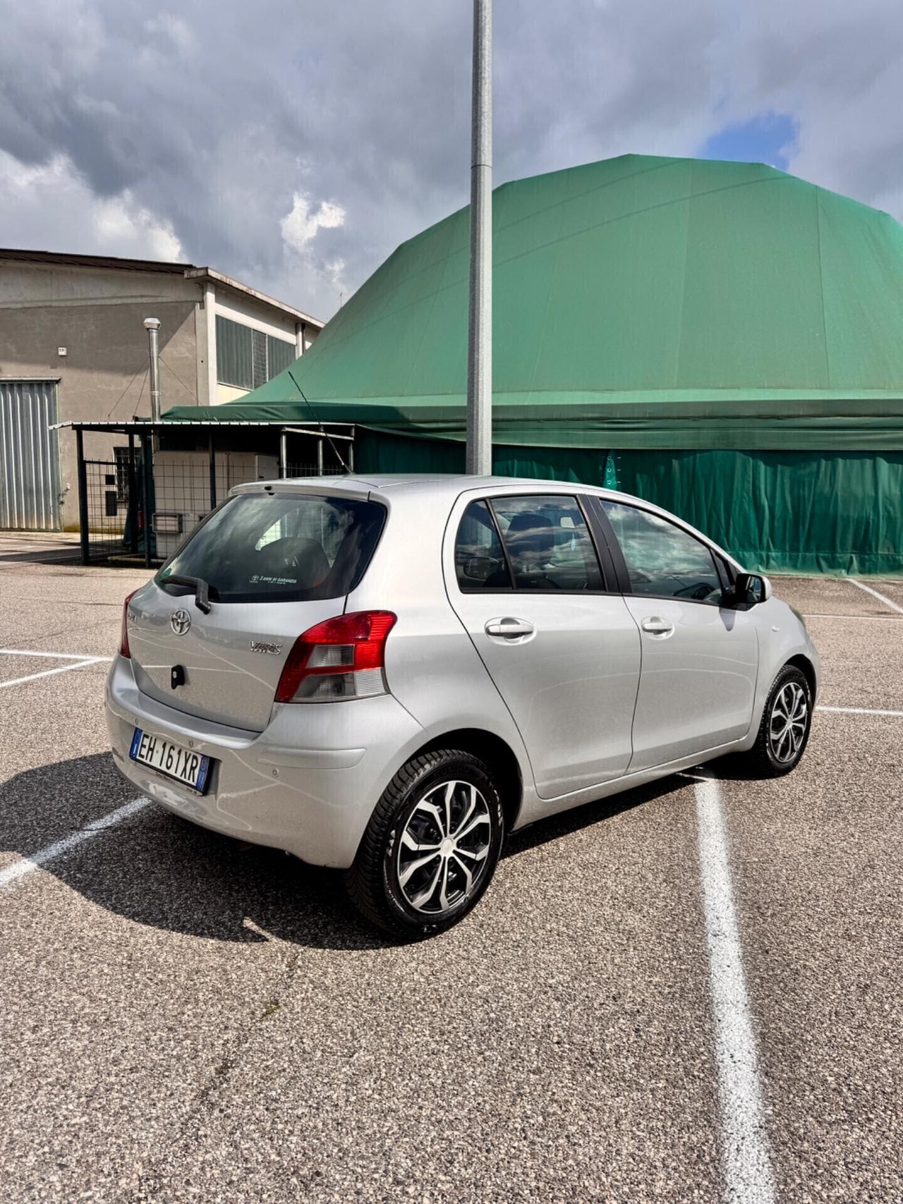 Toyota Yaris 1.3 5 porte 2011