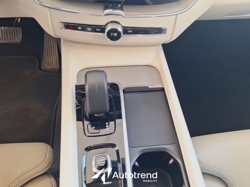 Volvo XC60 B4 197+14 CV AWD Mild Hybrid Diesel Automatico Plus Bright N1 Autocarro