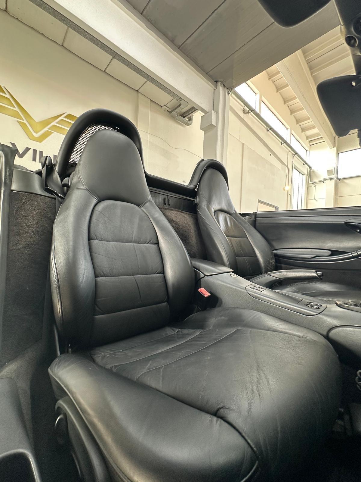 Porsche Boxster 2.5i 24V cat