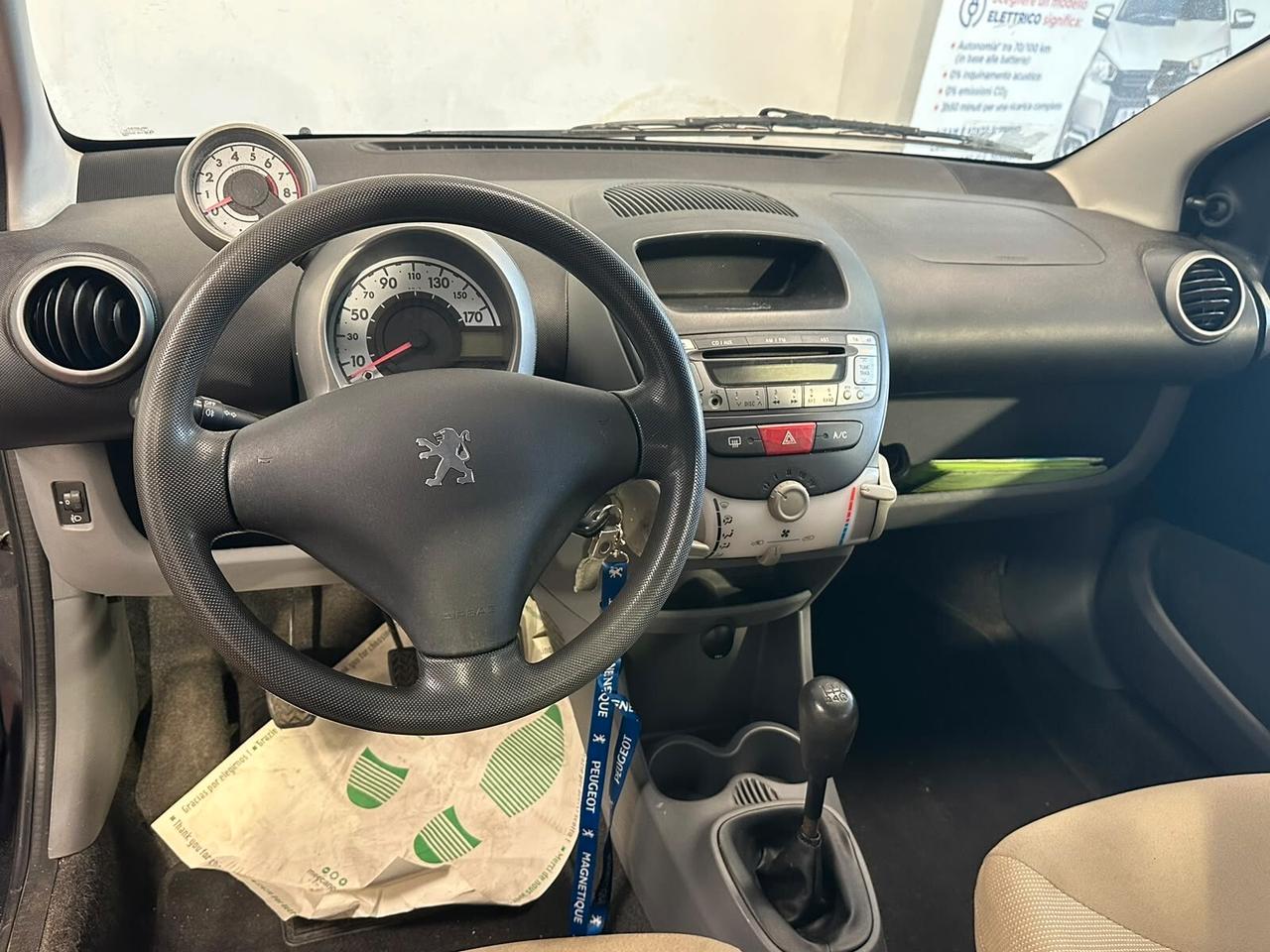 Peugeot 107 1.0 68CV 3p. Sweet Years