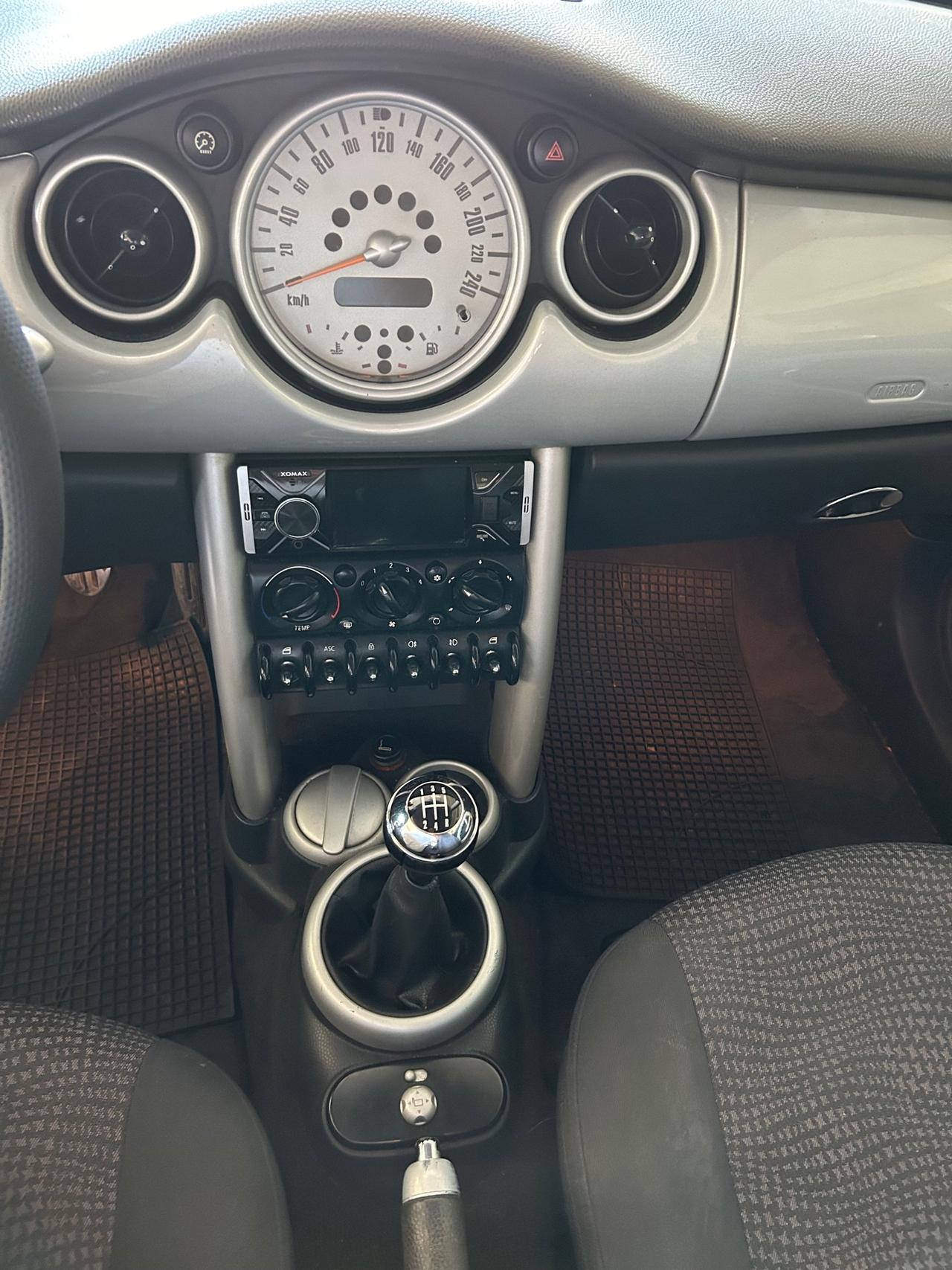 Mini Cooper 1.6