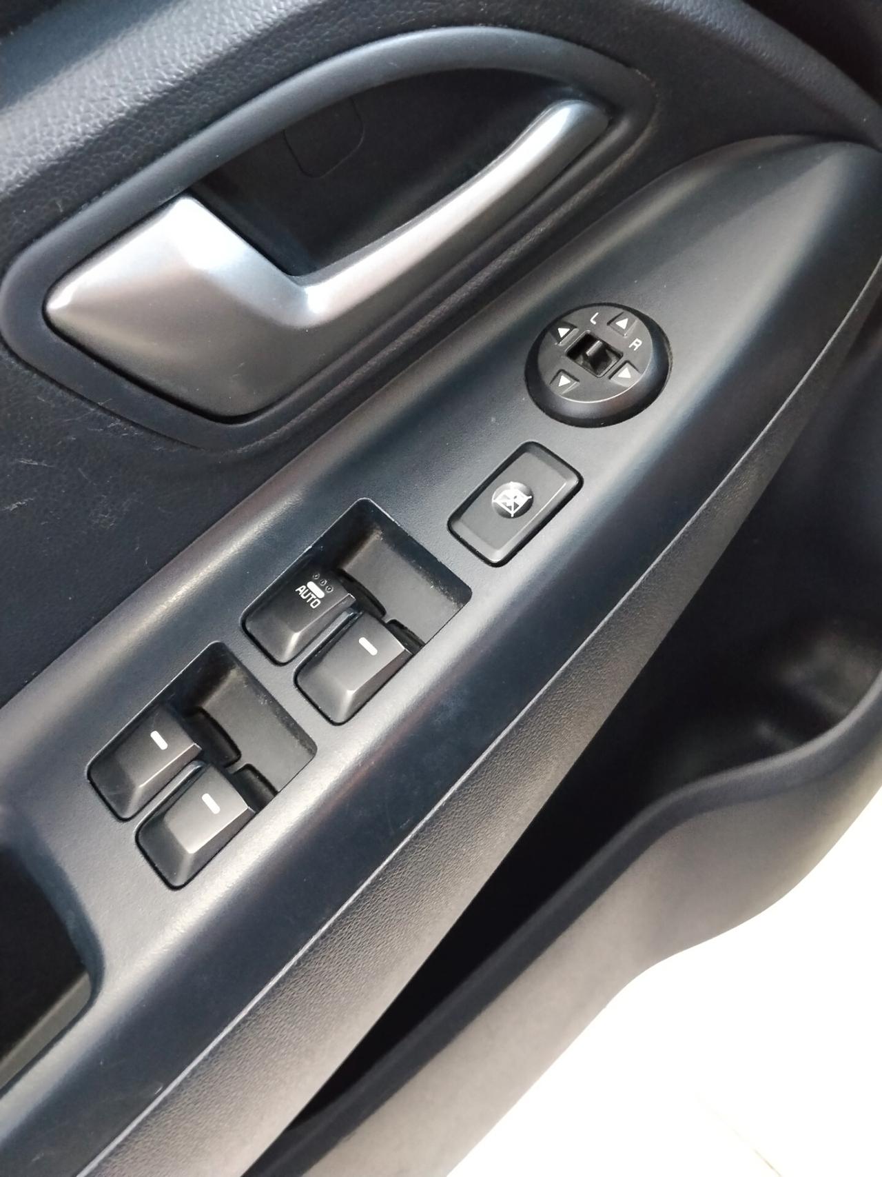 Kia Rio 1.1 diesel 2015 CON GARANZIA