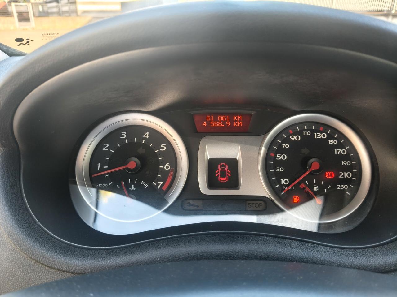 Renault Clio 1.6 5 porte SOLAMENTE 61.000 KM