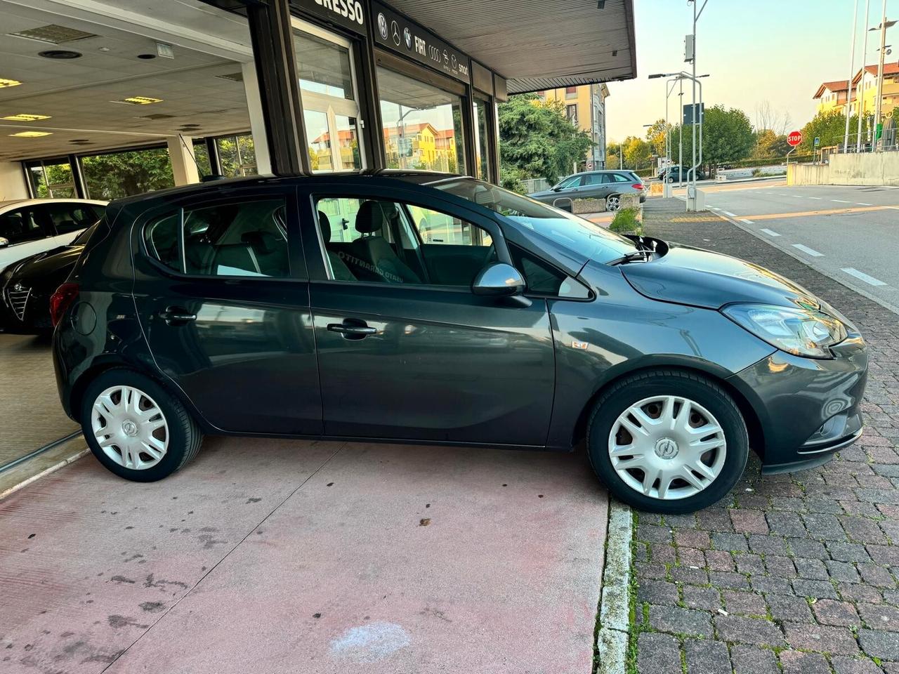 Opel Corsa 1.2 5 porte