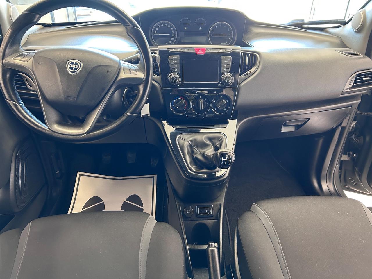 Lancia Ypsilon 1.2 69 CV 5 porte Gold