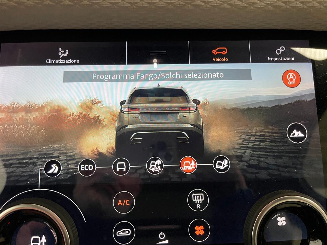 Land Rover Range Rover Velar R-Dynamic 2.0d 240cv c.auto-SOLO PER COMMERCIANTI-LEGGI SOTTO