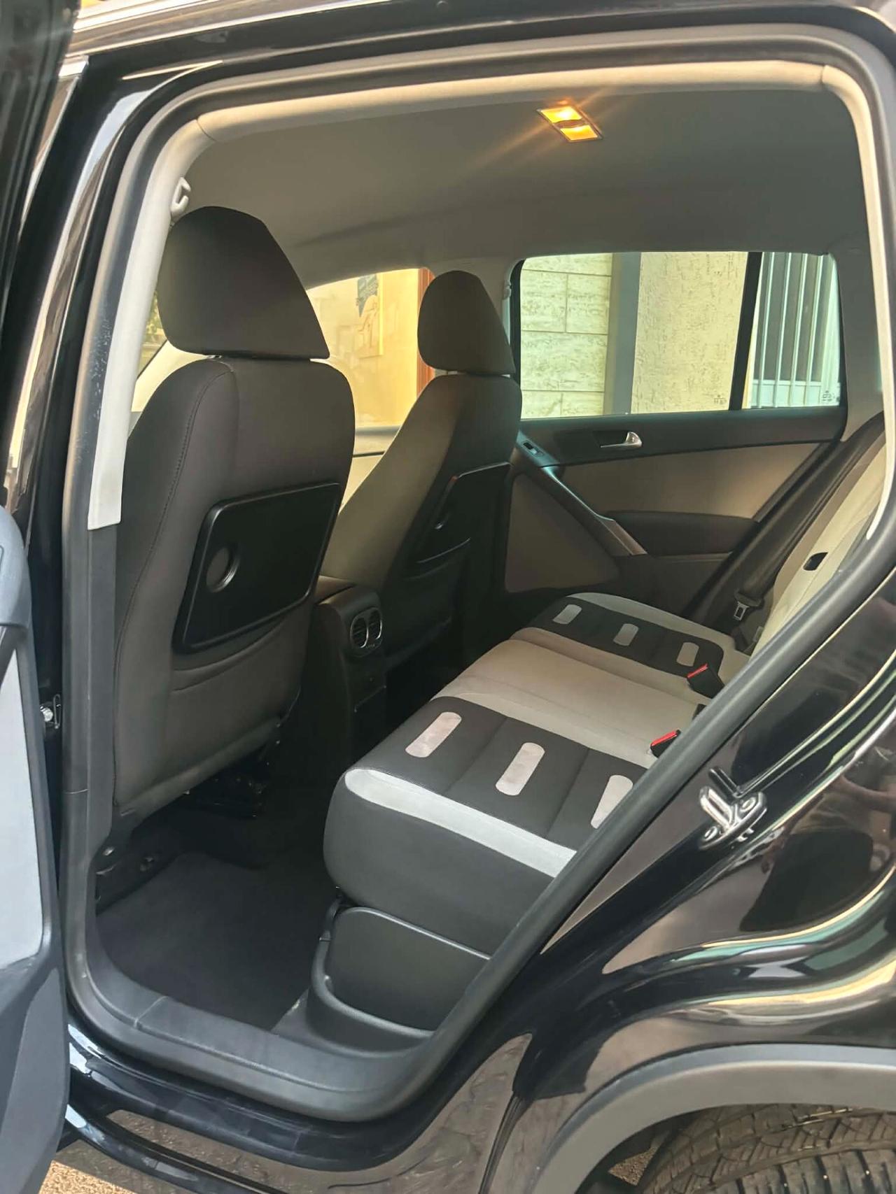 Volkswagen Tiguan 2.0 16V TDI DPF Sport & Style (18°)