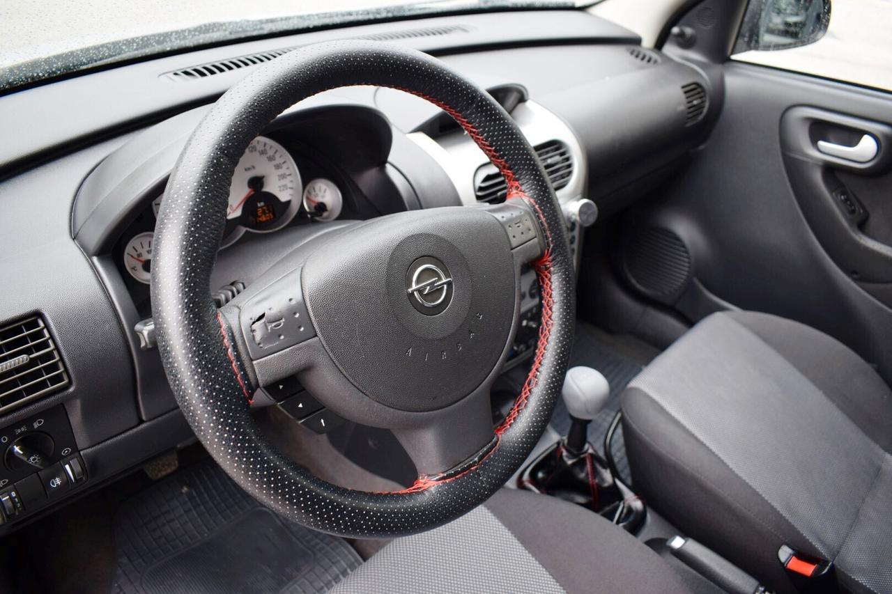 Opel Corsa 1.2 80cv 5p Silver Line
