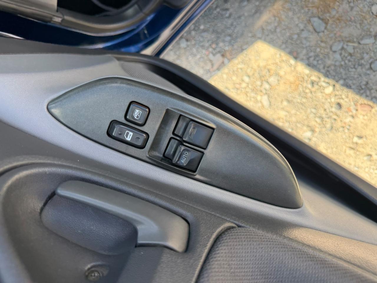 Toyota Yaris 1.3 Benzina-Gancio Traino-Neopatentati