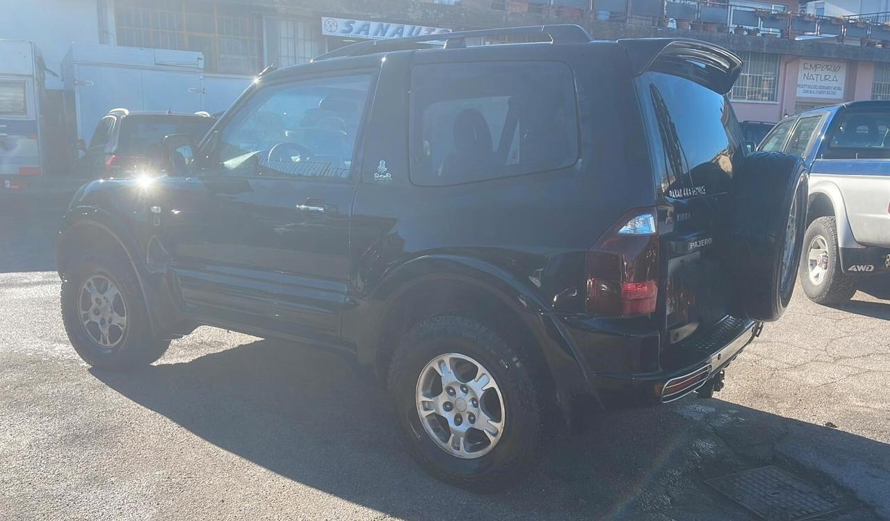Mitsubishi Pajero 3.2 16V DI-D 3p. GLS