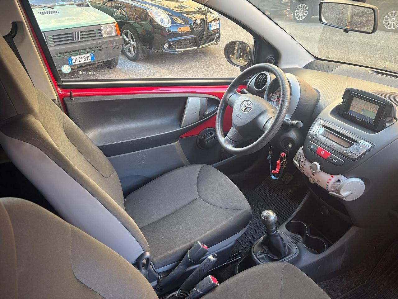 Toyota Aygo 1.0 - PASSAGGIO DI PROPRIETà INCLUSO
