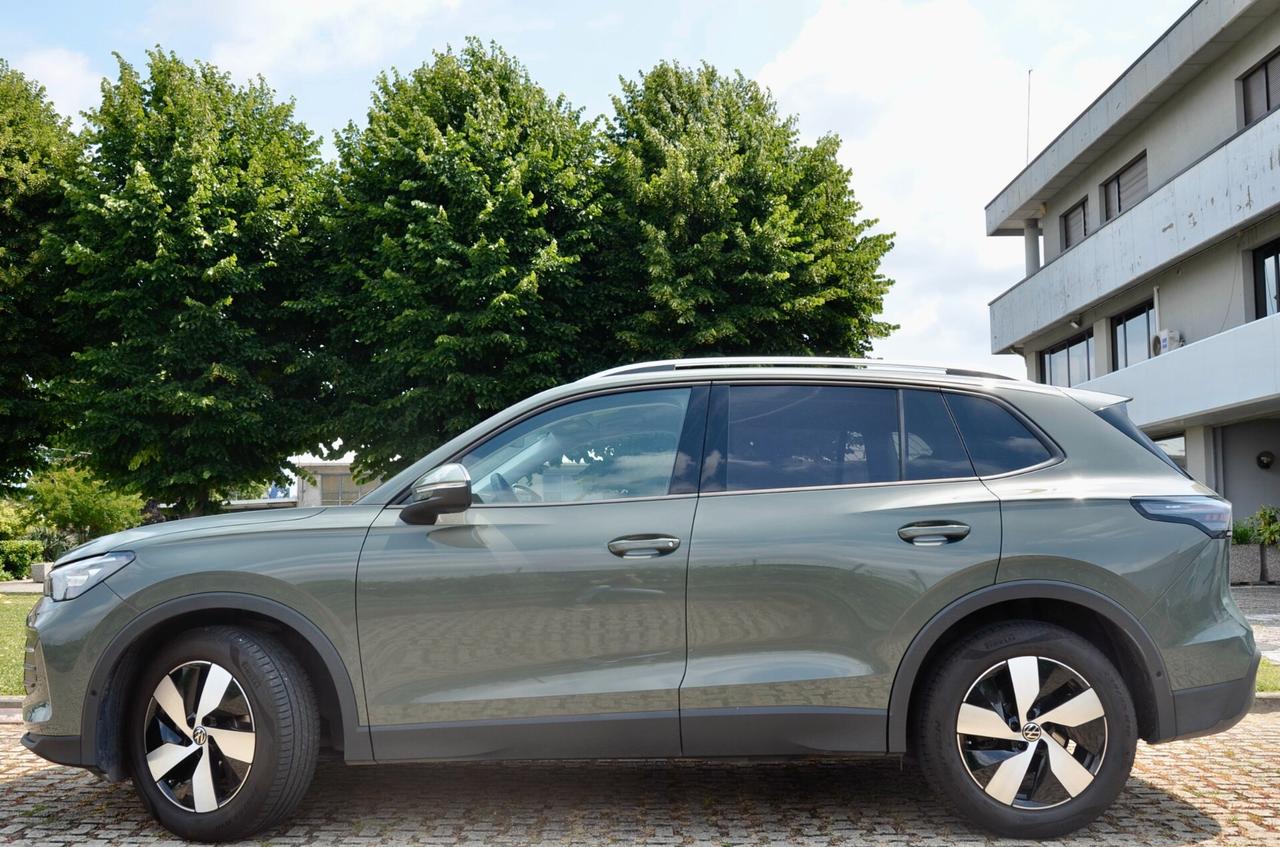 VOLKSWAGEN TIGUAN 1.5 eTSI EDITION PLUS 150cv DSG, GARANZIA UFF, UNICOPROP, EURO 6E, IQ LIGHT, RETROCAMERA, APPLE ANDROID, PERMUTE