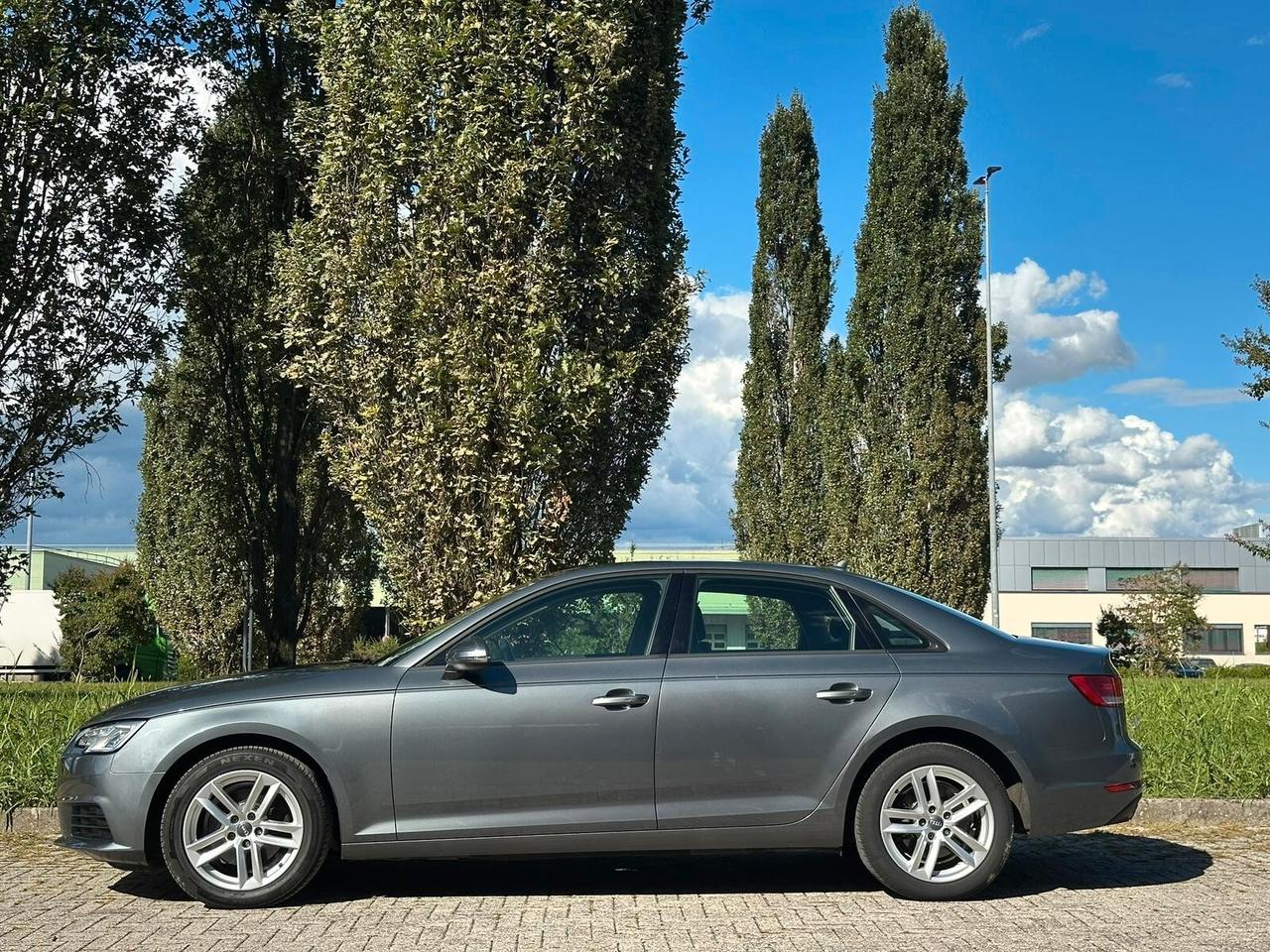 Audi A4 2.0 TDI 150 CV S tronic
