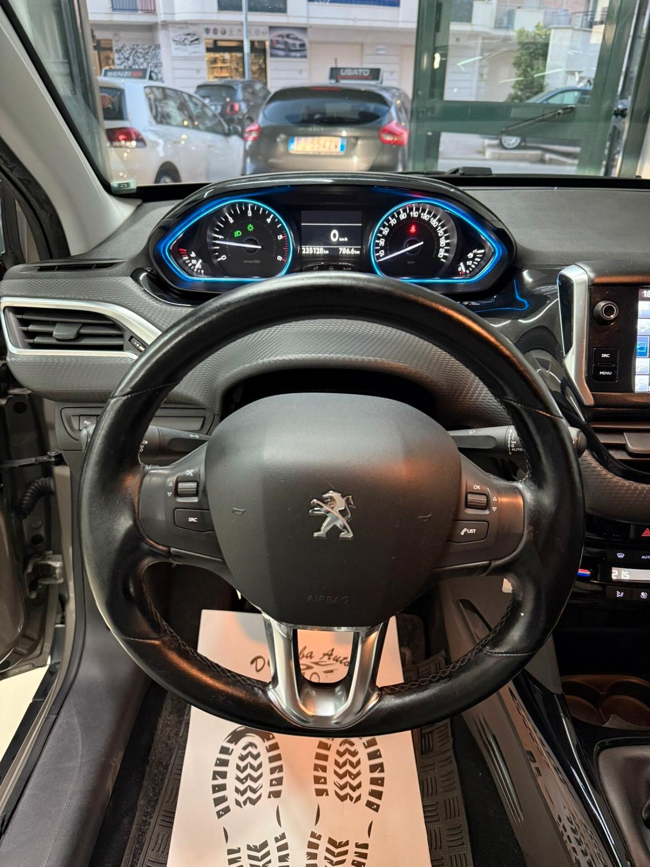 Peugeot 2008 BlueHDi 100 Allure