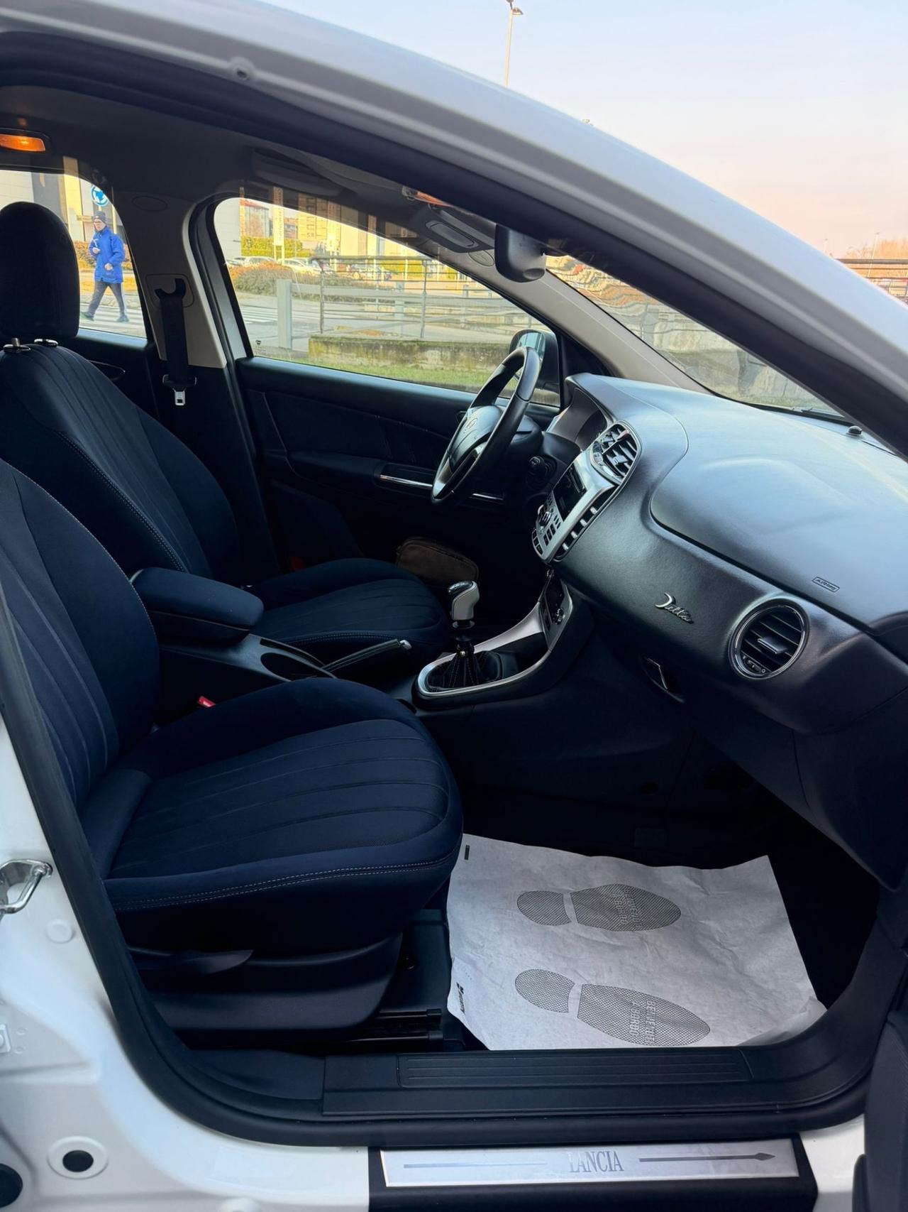 Lancia Delta 1.6 MJT DPF Platino