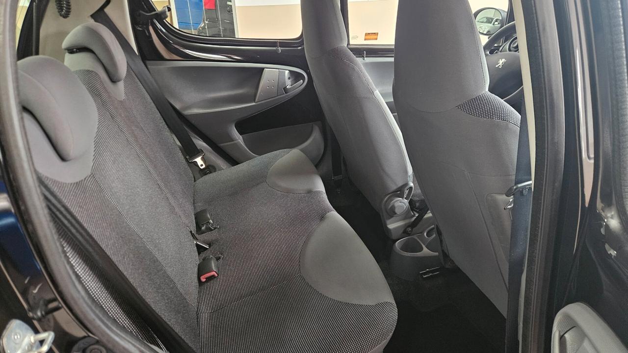 Peugeot 107 1.0 68CV 5p. Urban Move