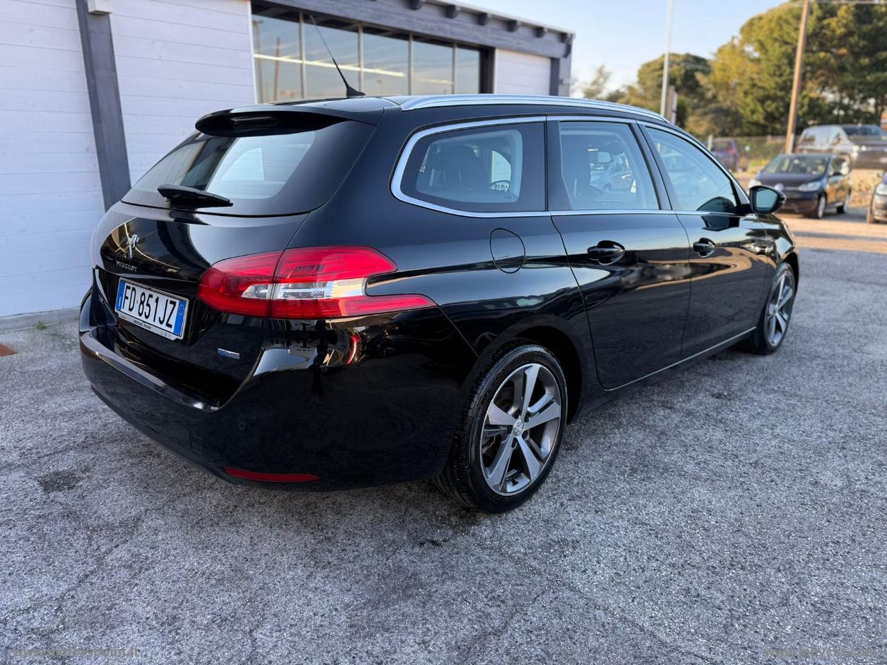 PEUGEOT 308 PureTech Turbo 130 S&S SW Allure