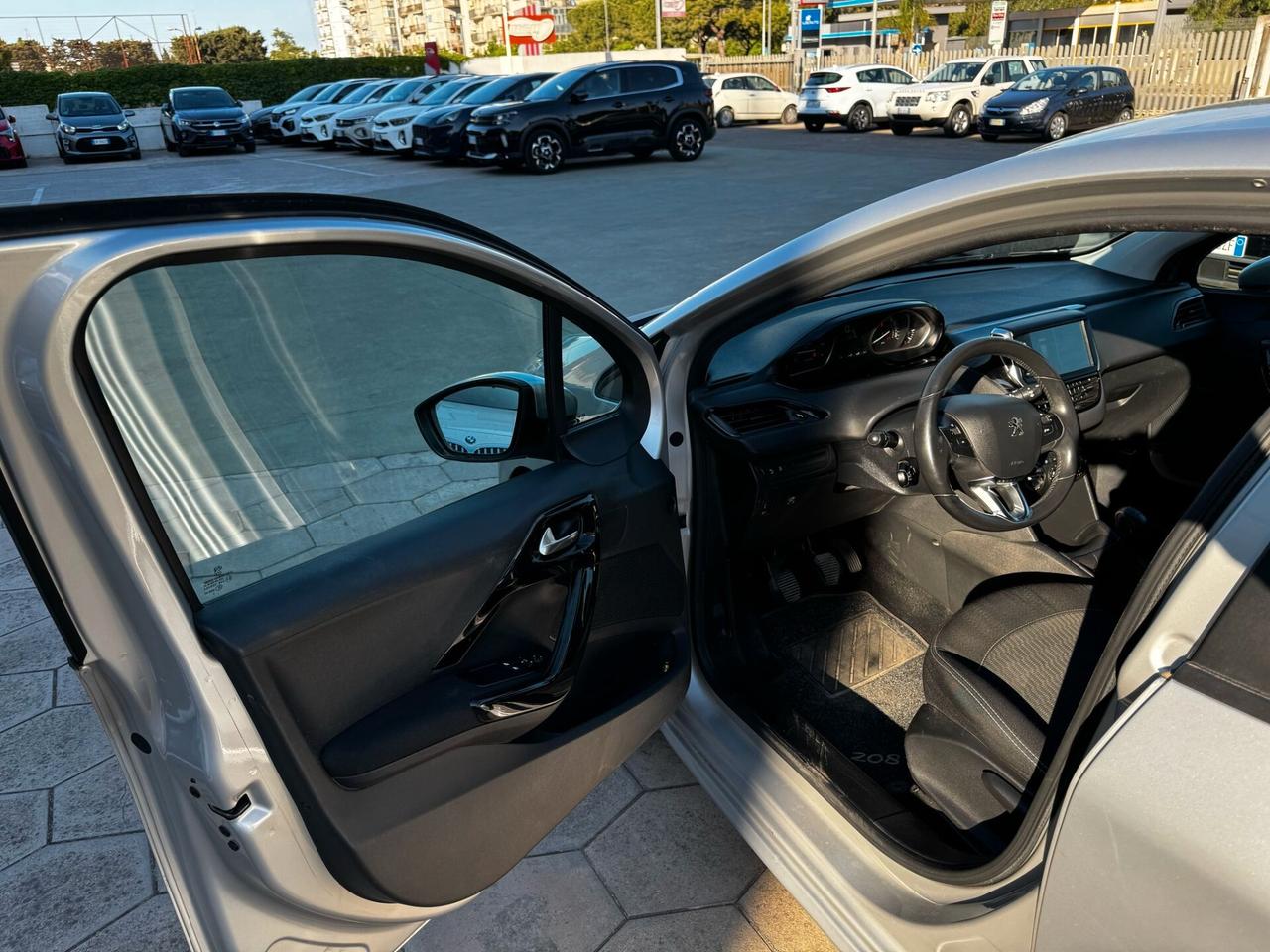 PEUGEOT 208 1.2 GPL 82CV SENSORI POSTERIORI