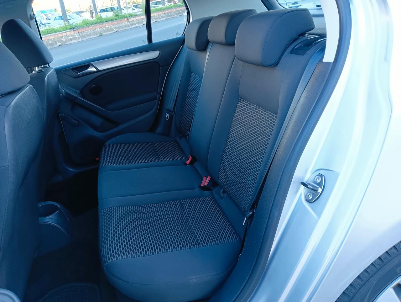 Volkswagen Golf 1.6 TDI 5p.