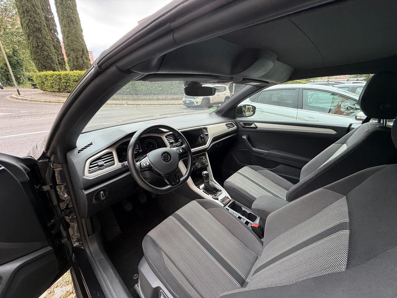 Volkswagen T-Roc 1.0 Cabrio Style Prezzo reale Navi