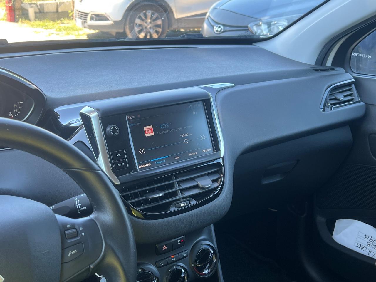 Peugeot 208 PureTech 82 Stop&Start