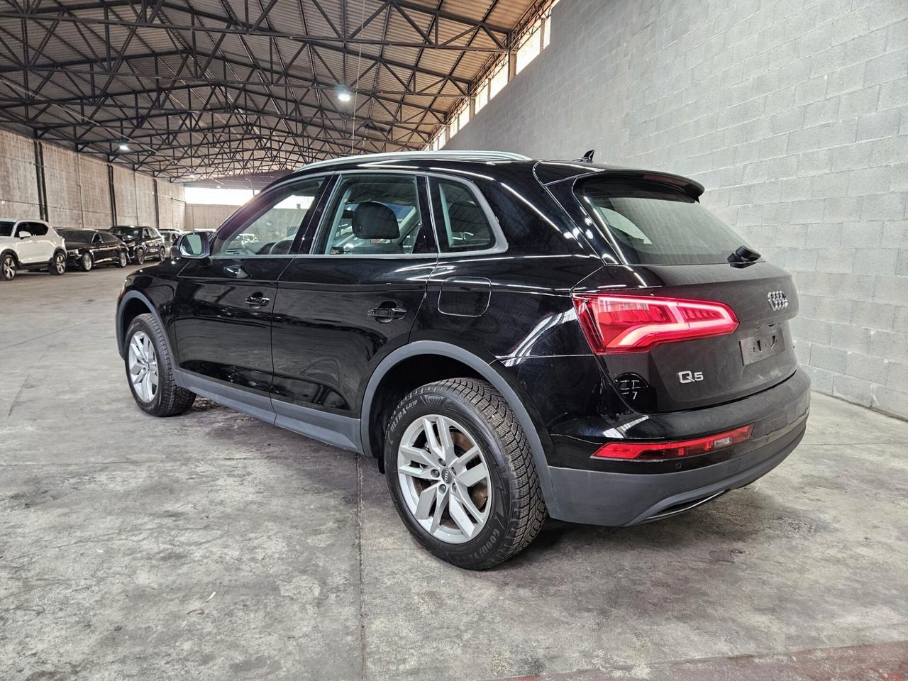 Audi Q5 50 2.0 tfsi e Business quattro 299cv s-tronic