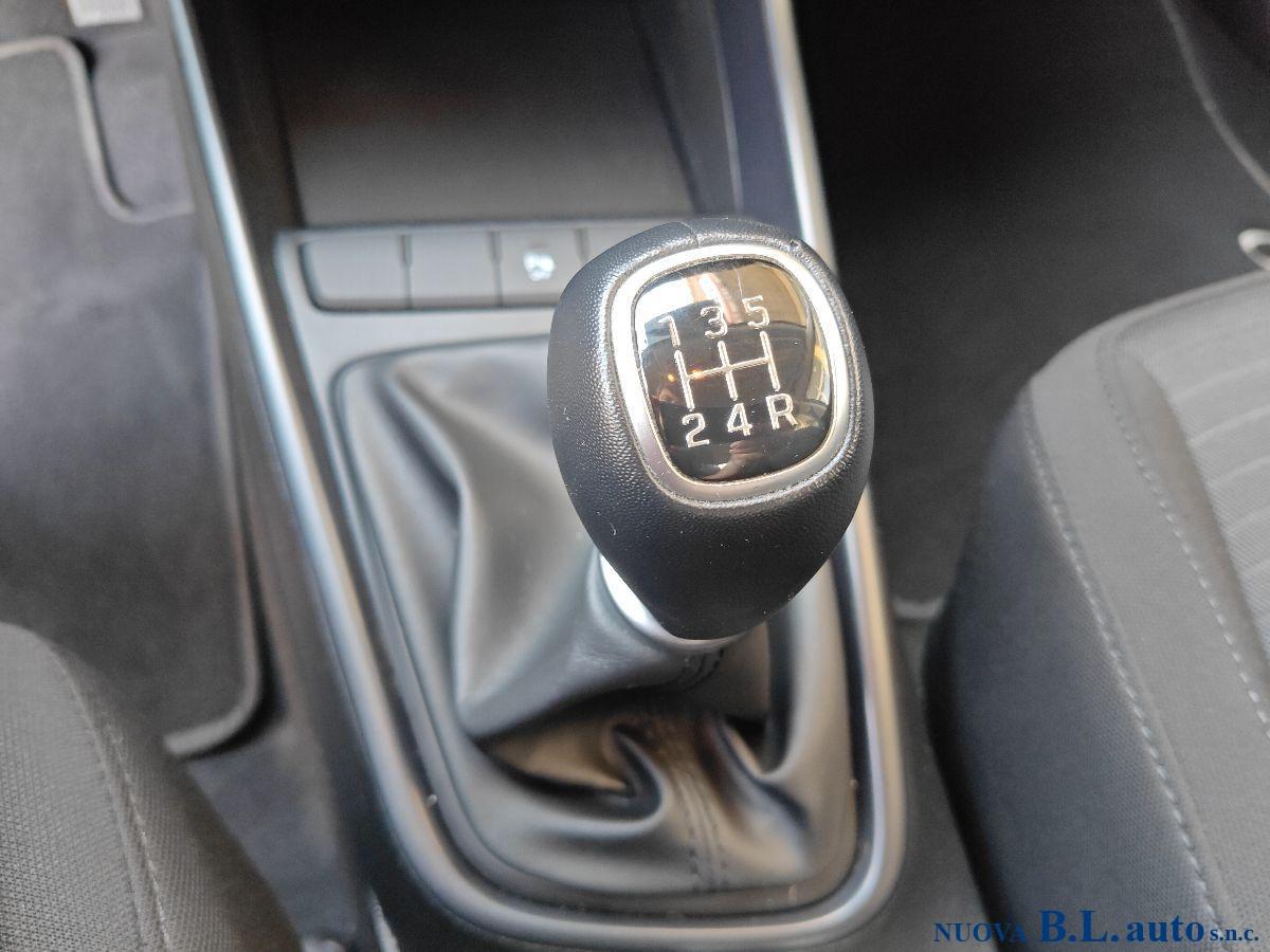 HYUNDAI - i20 1.2 Connectline Exterior Pack Gpl