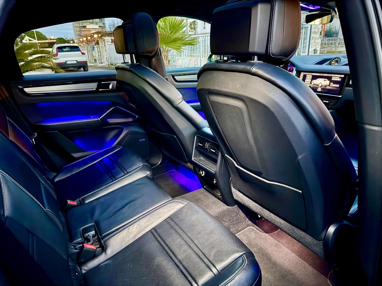 PORSCHE CAYENNE COUPE 3.0 462cv E-HYBRID FULL (PERMUTO)