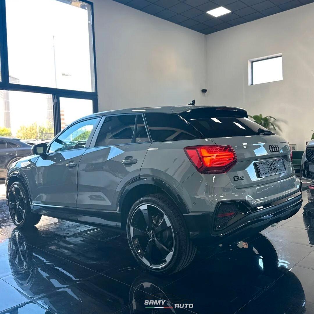 Audi Q2 30 TDI Identity Black