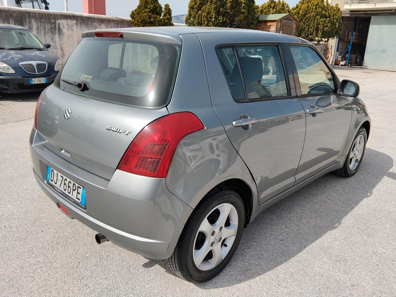 Suzuki Swift 1.3 DDiS 5p. GLX