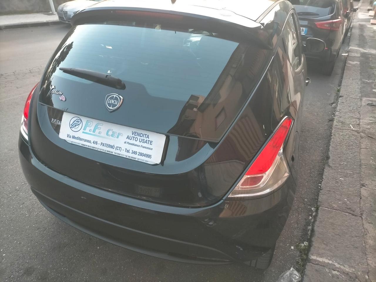 Lancia Ypsilon 1.2 69 CV 5 porte Gold