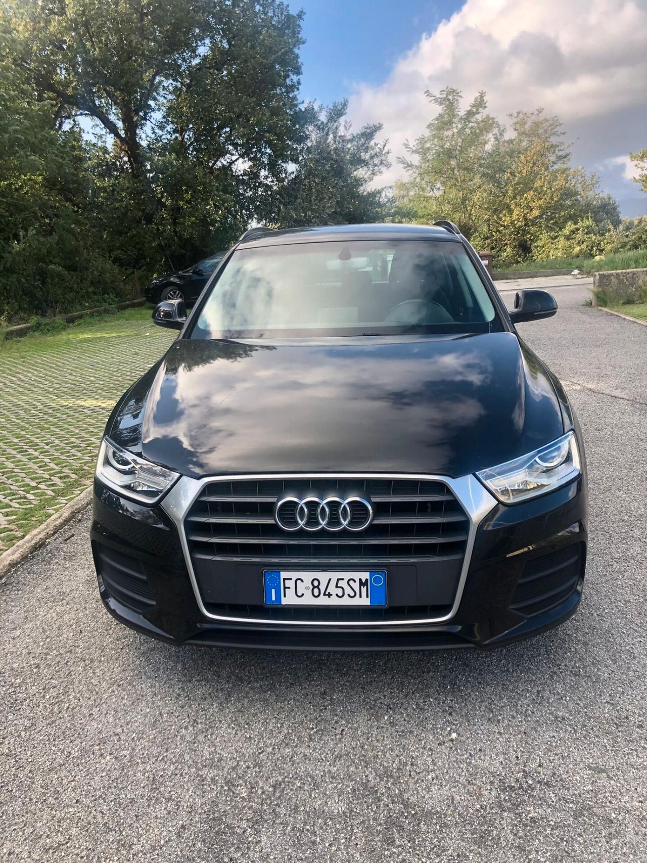 Audi Q3 2.0 TDI 150 CV Business