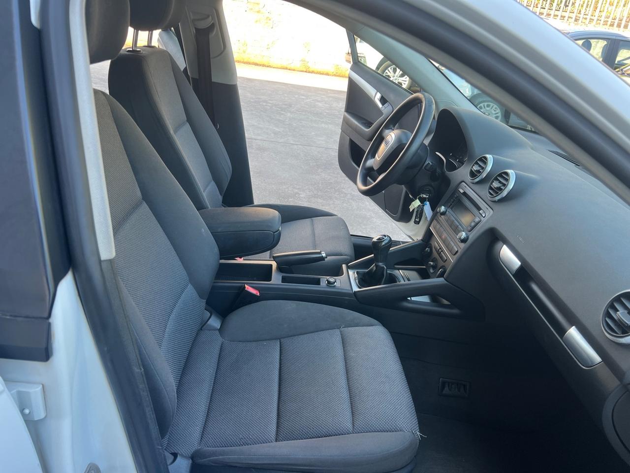 Audi A3 SPB 1.6 TDI 105 CV CR Attraction