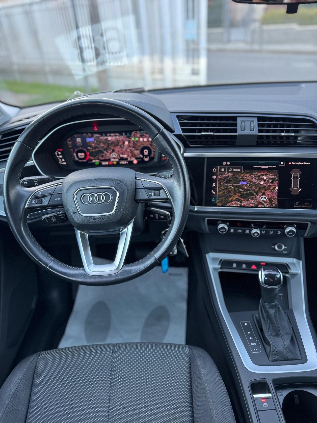 Audi Q3 35 TDI S tronic Business Advanced
