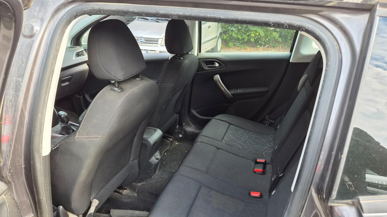 Peugeot 2008 PureTech 82 Allure