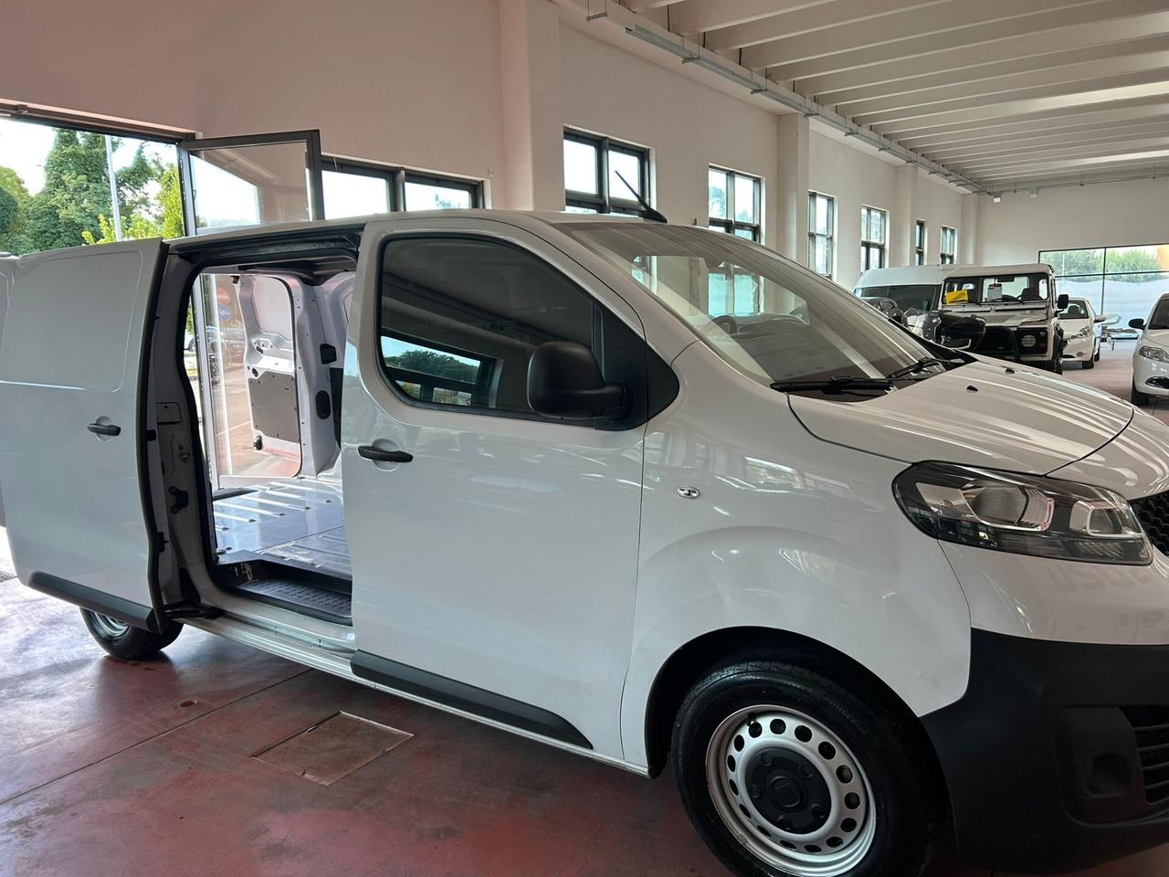 FIAT SCUDO FURGONE POSTI 3 GANCIO TRAINO Diesel 2.0 CV 144 km 22.050 garanzia 12 mesi