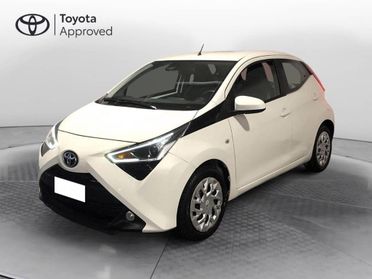 Toyota Aygo 5 Porte 1.0 VVT-i x-play M-MT